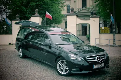 EDEN Międzynarodowy Przewóz Zmarłych Kielce Wacław Lisek