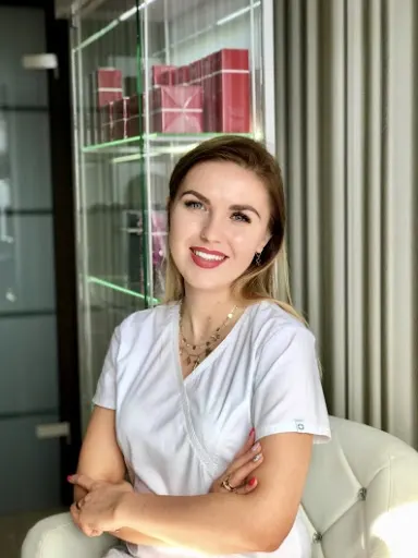 lek. dent. Dominika Smurzyńska, Stomatolog